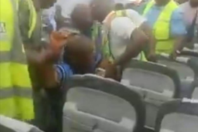 “OBIDIENTS!, TINUBU CAN’T BE SWORN IN AS PRESIDENT” — MAN KICKED OFF A PLANE FOR ALLEGEDLY ATTEMPTING TO HIJACK AN ABUJA-LAGOS FLIGHT 
