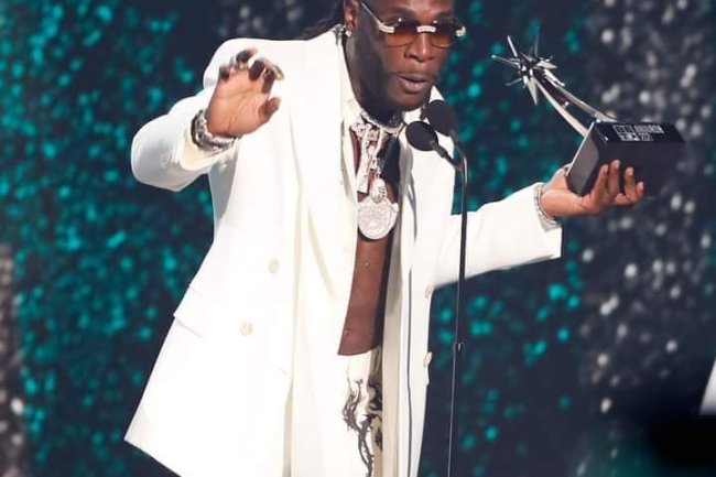 BURNA BOY WINS THE PRESTIGIOUS BEST INTERNATIONAL ACT AWARD AT THE 2023 BET AWARDS