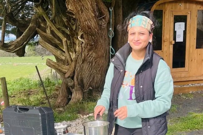 “SIMPLICITY REPRESENTS A SATISFIED SOUL.”