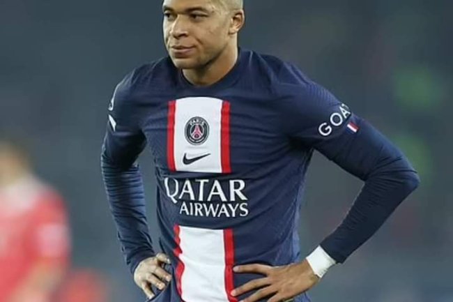 PSG SEND KYLIAN MBAPPE TO TEAM B AMIDST CONTRACT STAND-OFF