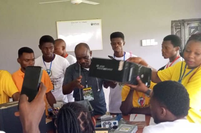INSIDE THE CAPTIVATING EKOWE-CODEFEST 2024: STUDENTS AT FEDERAL POLYTECHNIC EKOWE MASTER SYSTEM FIXING IN HARDWARE WORKSHOP (SEE PHOTOS)