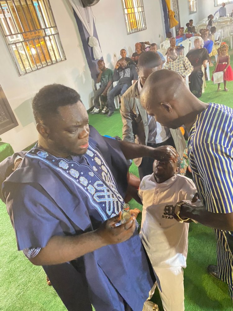 Value for kingship favor
